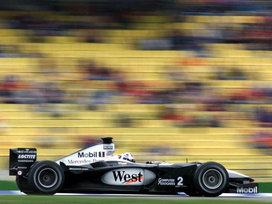  McLaren Mercedes-Benz MP4-15 2000 года  (фото 5 из 12)